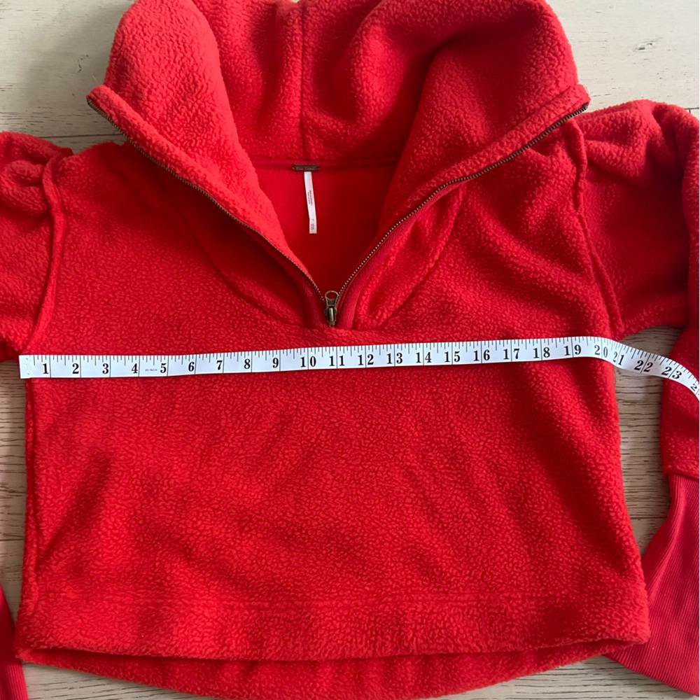 Free People Poppy Cropped Fleece 1/4 Zip XS Red Lightweight Pullover EUC - Picture 7 of 9
